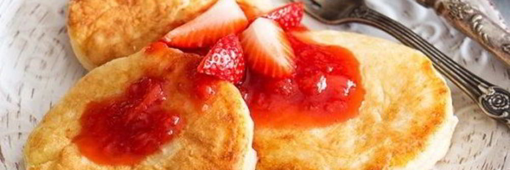 Сырники с клубничным соусом