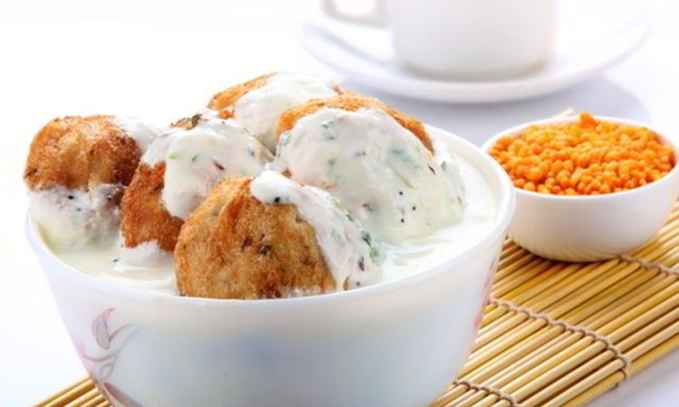 Рецепт сырники с маково-сметанным соусом