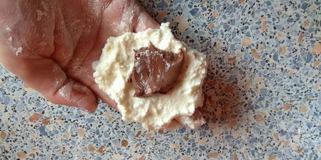 сырники с шоколадной пастой