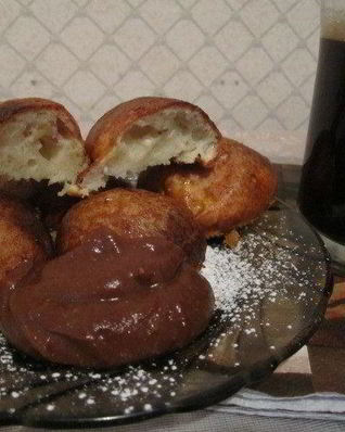 Творожники банановые с шоколадной помадкой