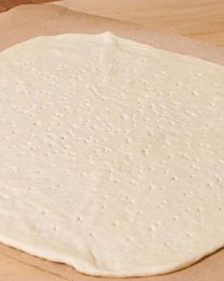 Бездрожжевое тесто на кефире для пиццы