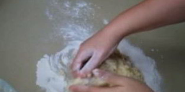 быстрое дрожжевое тесто на кефире