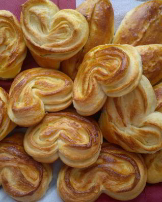 Дрожжевое тесто на пирожки и булочки