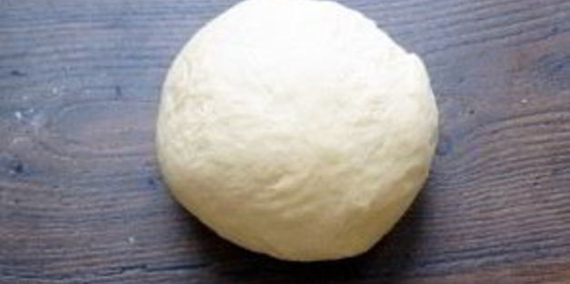 дрожжевое тесто с корицей