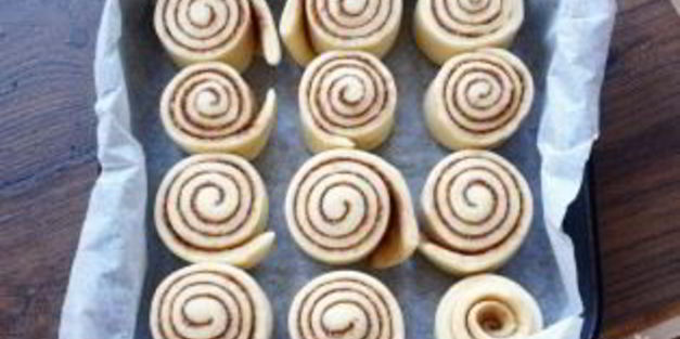 дрожжевое тесто с корицей