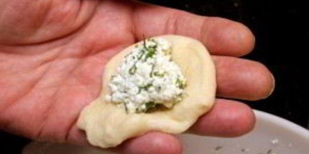 дрожжевое тесто с творогом