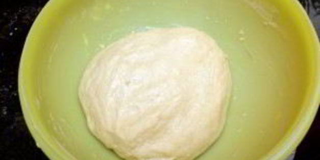 дрожжевое тесто с творогом