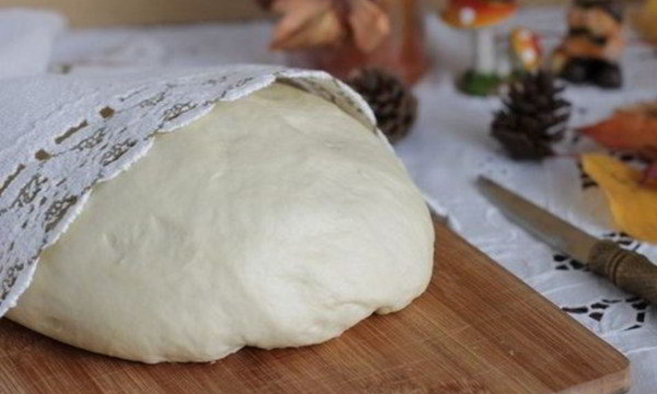 Рецепт нежнейшее тесто для пирожков без масла и яиц