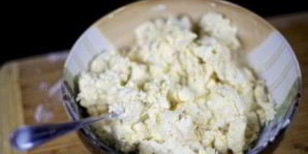 тесто для пирогов на кефире без дрожжей