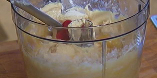 бисквит с манго и кокосом