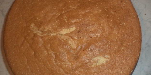 бисквитный торт с лимонной начинкой и заварным кремом