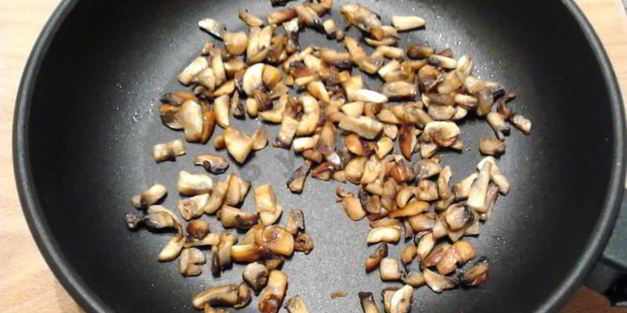 блинный торт с грибами и курицей