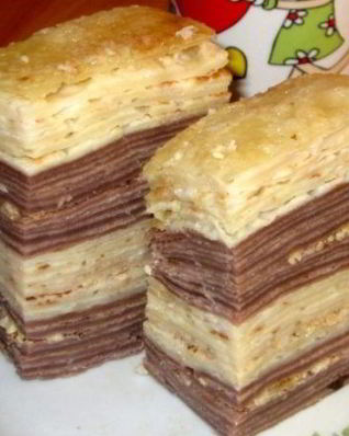 Блинный торт со сметаной и сгущенкой