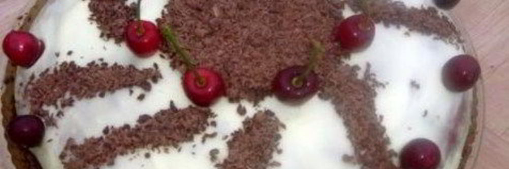 Быстрый бисквитный торт со сметанным кремом