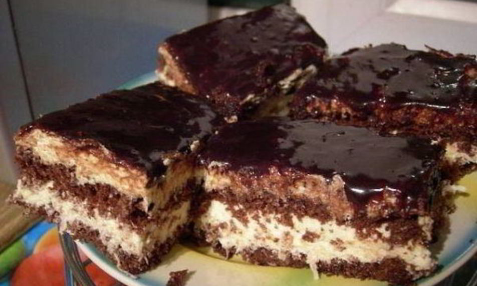 Рецепт домашнего шоколадного торта с кокосового начинкого