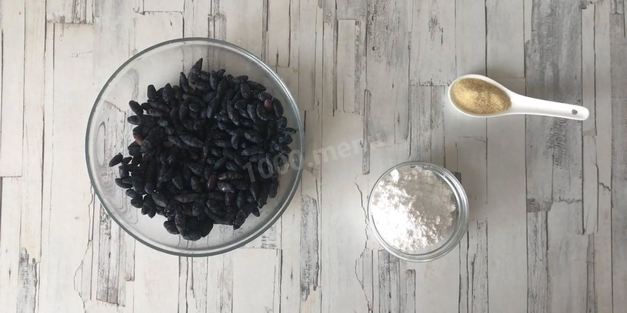 йогуртовый фисташковый торт с жимолостью