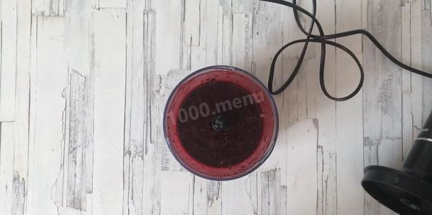 йогуртовый фисташковый торт с жимолостью