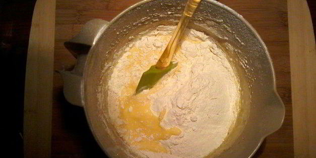 лимонный бисквит с грушами