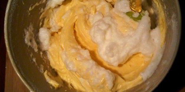 лимонный бисквит с грушами