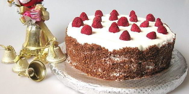 малиновый торт