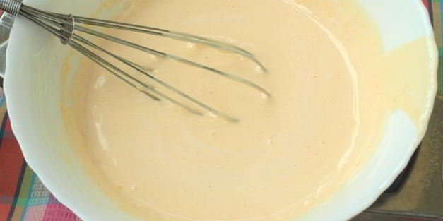 медовик с черносливом