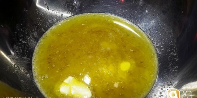 медовик с карамелью и клюквенным кули