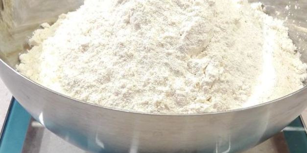 медовик с карамелью и клюквенным кули