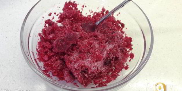 медовик с карамелью и клюквенным кули