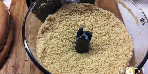 медовик с карамелью и клюквенным кули