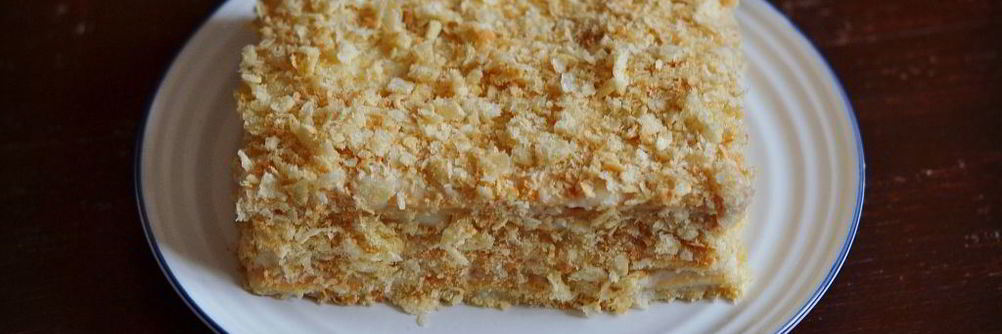 Наполеон из слоеного теста