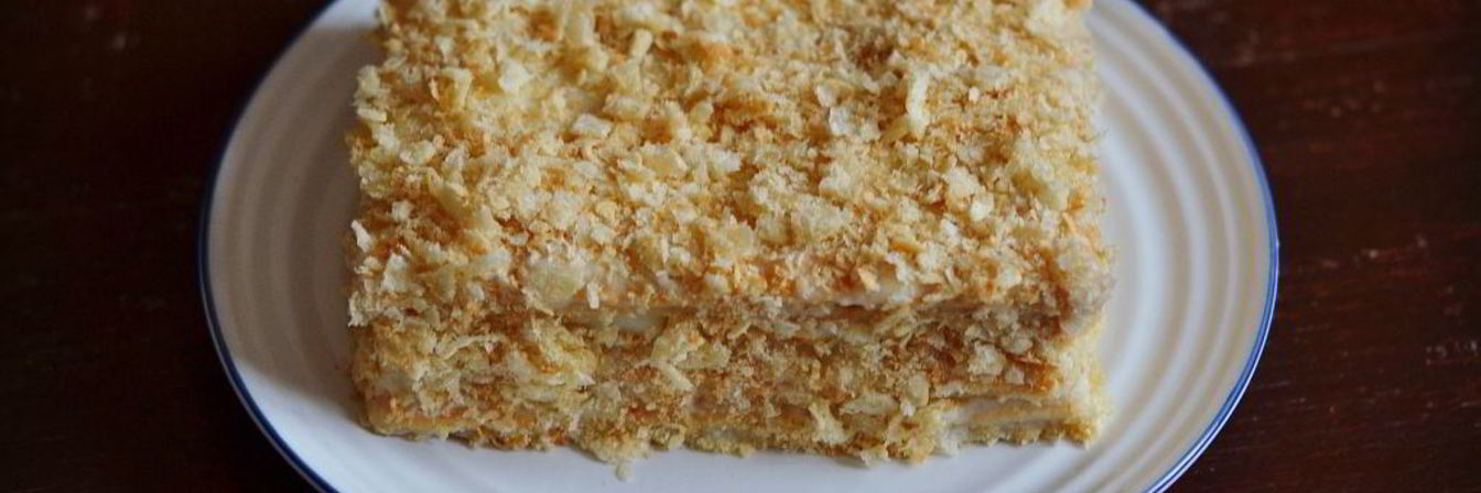 Наполеон из слоеного теста