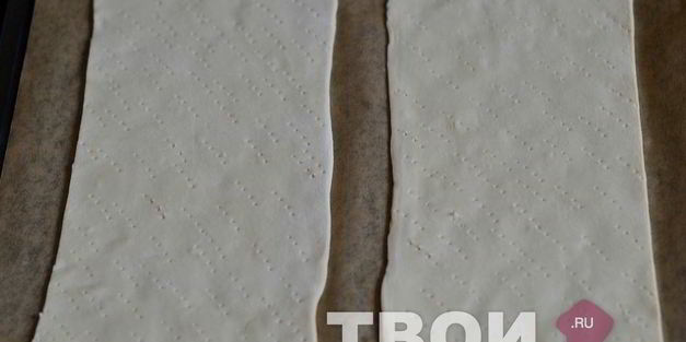 наполеон из слоеного теста