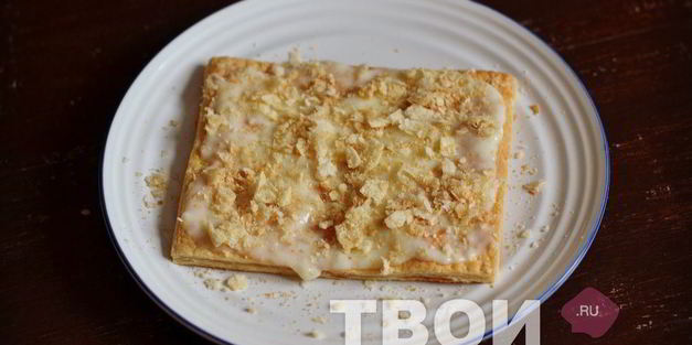 наполеон из слоеного теста