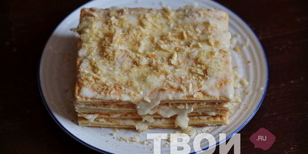 наполеон из слоеного теста