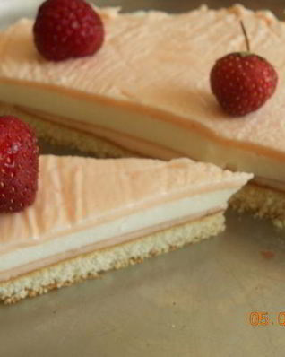 Очень легкий тортик без выпечки