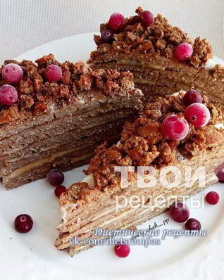 Овсяно-творожно-кофейно-банановый тортик с брусникой