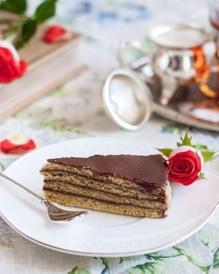 Постный торт с шоколадным кремом