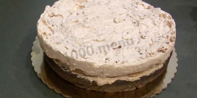 торт лебединое озеро с безе и взбитыми сливками