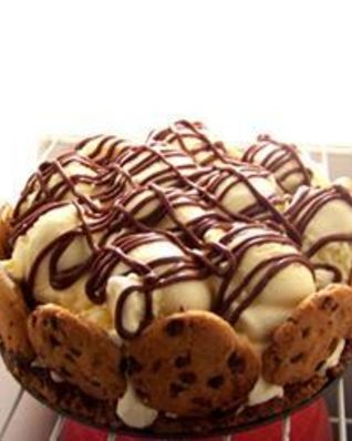 Торт-мороженое с печеньем