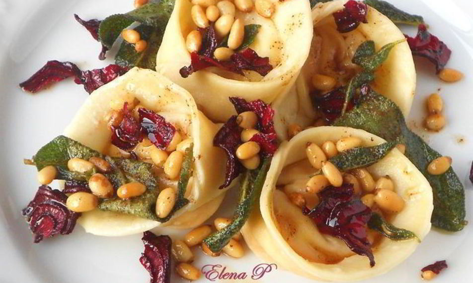 Рецепт тортеллини с тыквой и кедровыми орешками