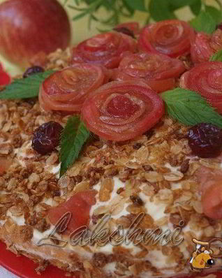 Яблочный торт с карамелизированными хлопьями