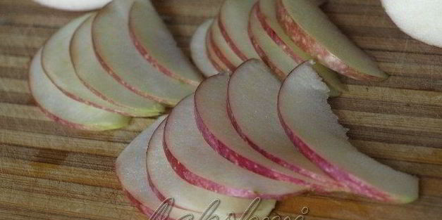 яблочный торт с карамелизированными хлопьями