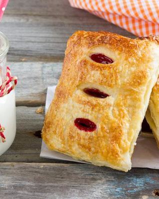 Вишневые слойки