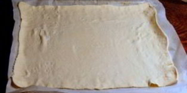 выпечка из слоеного теста в духовке