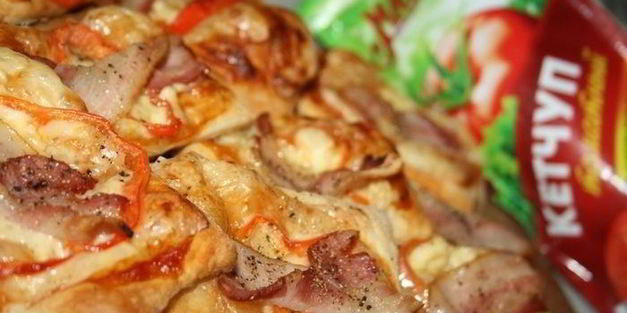 закусочные слойки с беконом