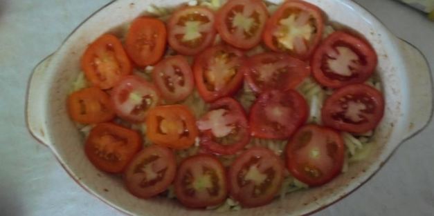 кабачковая запеканка с моцареллой и томатным кетчупом