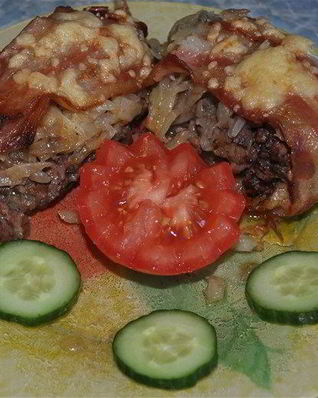 Картофельная запеканка с фаршем в беконе