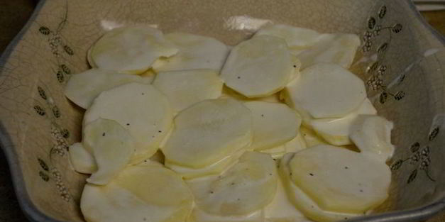 картофельная запеканка с грибами и сыром