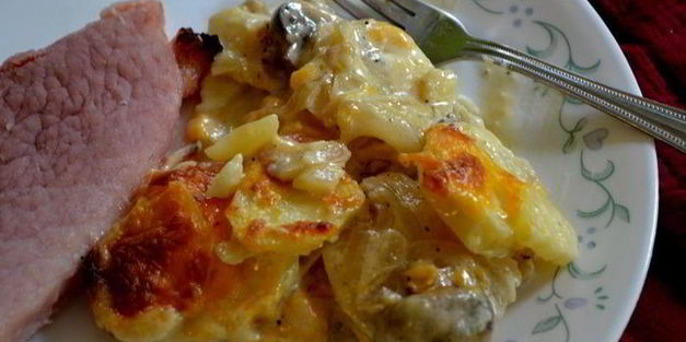 картофельная запеканка с грибами и сыром