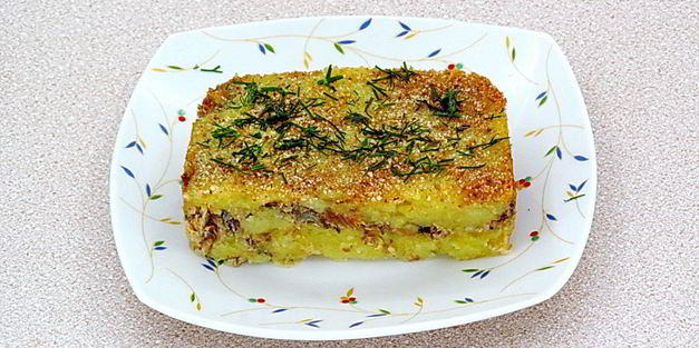 картофельная запеканка с рыбными консервами